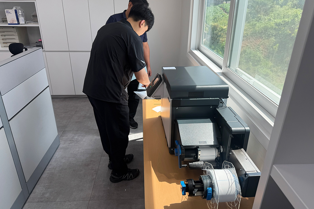 애니트론 산업용라벨프린터 교육 장면