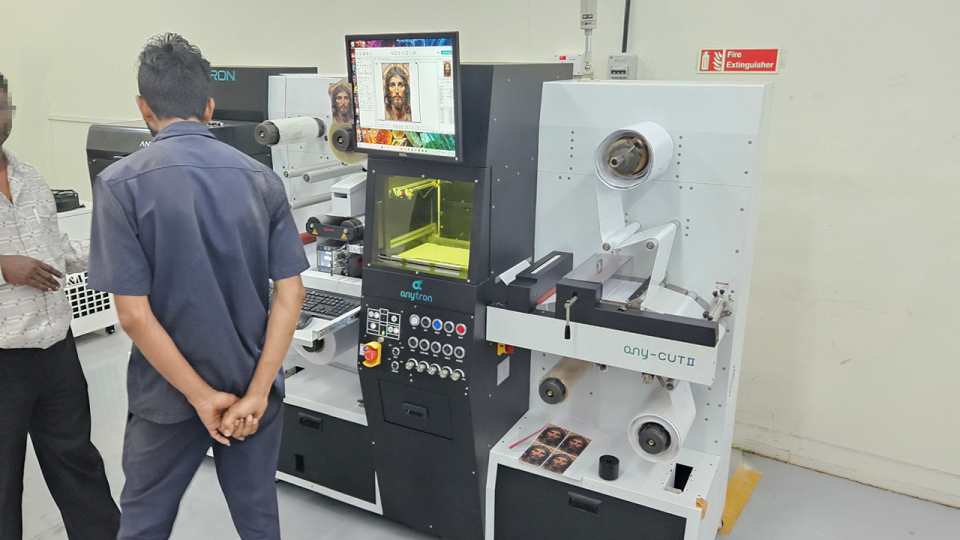 인쇄 & 커팅 올인원 라벨 프레스 ANY-JET II 도입업체 해외인쇄소 H사